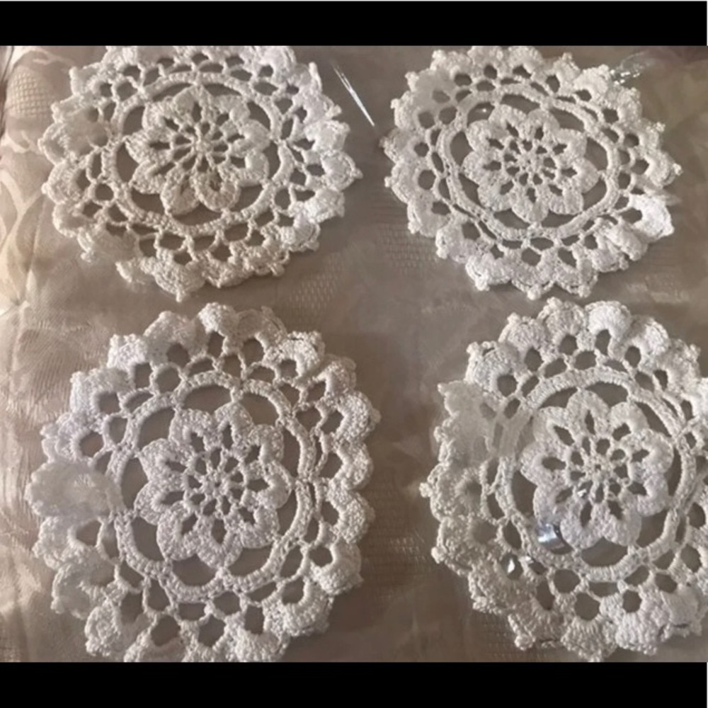 Crochet lot if 4 flower doilies